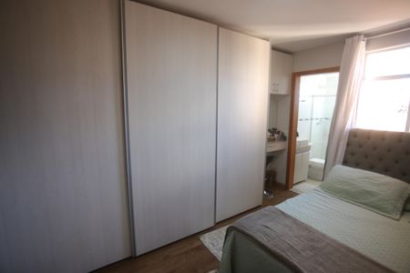 Apartamento à venda com 160m², 3 quartos e 2 vagasSuíte