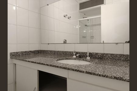 Apartamento à venda com 109m², 3 quartos e 1 vagaBanheiro