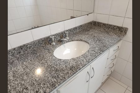 Apartamento à venda com 109m², 3 quartos e 1 vagaBanheiro da Suíte