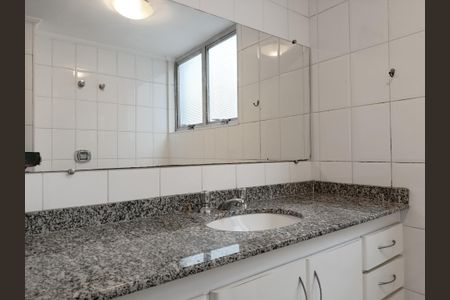 Apartamento à venda com 109m², 3 quartos e 1 vagaBanheiro da Suíte