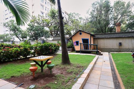 Apartamento à venda com 376m², 4 quartos e 4 vagasÁrea comum - Playground