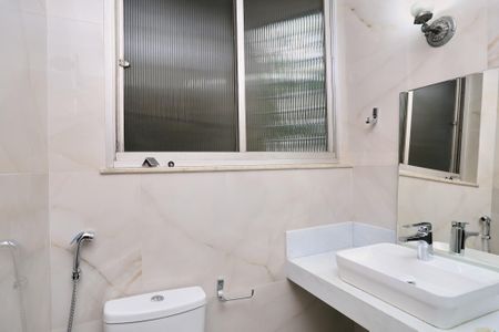 Apartamento à venda com 376m², 4 quartos e 4 vagasBanheiro da Suíte 3