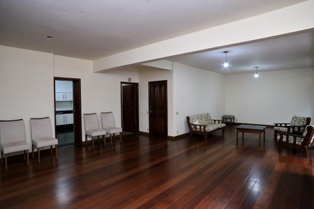 Apartamento à venda com 376m², 4 quartos e 4 vagasSala