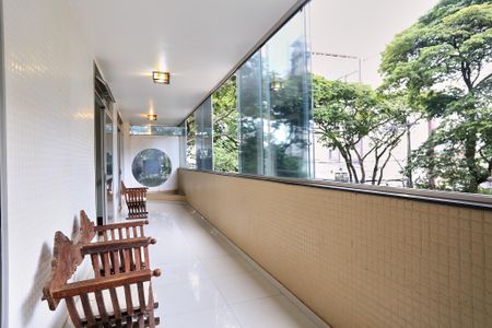 Apartamento à venda com 376m², 4 quartos e 4 vagasVaranda da Sala