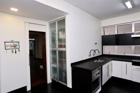 Apartamento à venda com 376m², 4 quartos e 4 vagasCozinha