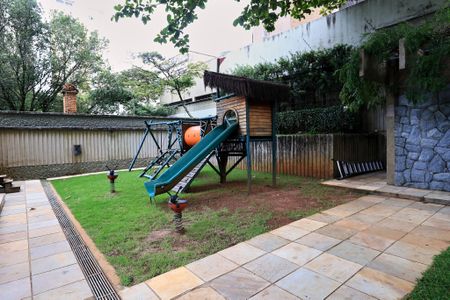 Apartamento à venda com 376m², 4 quartos e 4 vagasÁrea comum - Playground