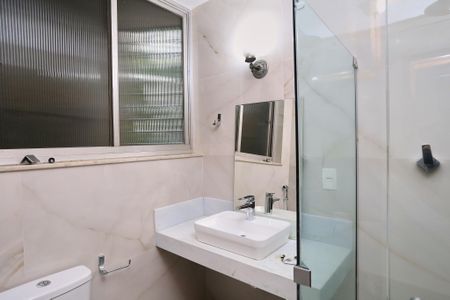 Apartamento à venda com 376m², 4 quartos e 4 vagasBanheiro da Suíte 3