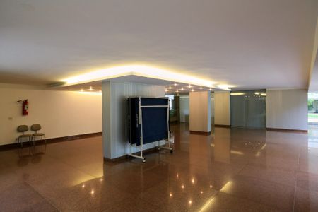 Apartamento à venda com 376m², 4 quartos e 4 vagasÁrea comum - Salão de festas