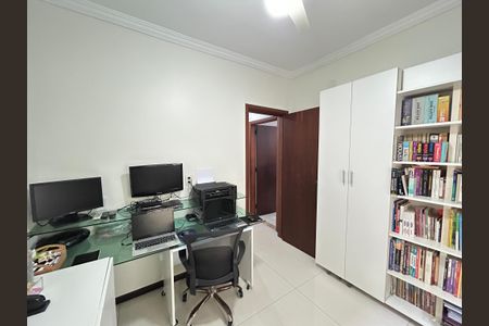 Casa de condomínio à venda com 196m², 4 quartos e 2 vagasQuarto 1