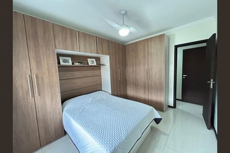 Casa de condomínio à venda com 196m², 4 quartos e 2 vagasQuarto 2