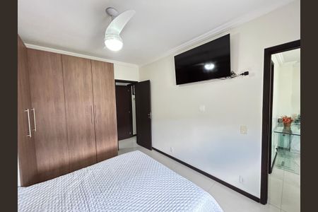 Casa de condomínio à venda com 196m², 4 quartos e 2 vagasQuarto 2