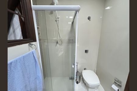 Casa de condomínio à venda com 196m², 4 quartos e 2 vagasBanheiro 1
