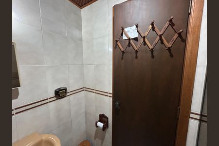 Casa de condomínio à venda com 196m², 4 quartos e 2 vagasBanheiro 3