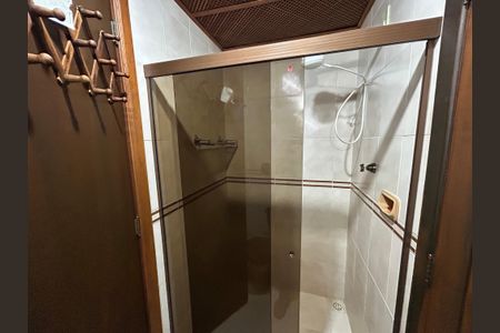 Casa de condomínio à venda com 196m², 4 quartos e 2 vagasBanheiro 3