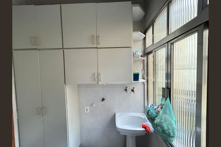 Casa de condomínio à venda com 196m², 4 quartos e 2 vagasÁrea de Serviço 1