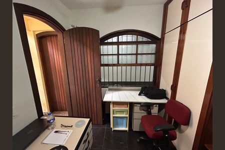 Casa de condomínio à venda com 196m², 4 quartos e 2 vagasQuarto 4