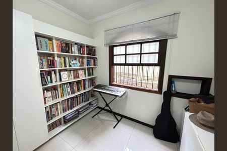 Casa de condomínio à venda com 196m², 4 quartos e 2 vagasQuarto 1
