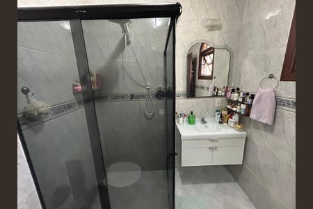 Casa de condomínio à venda com 196m², 4 quartos e 2 vagasBanheiro 2