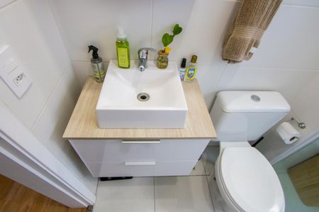 Apartamento para alugar com 60m², 2 quartos e 2 vagasBanheiro social