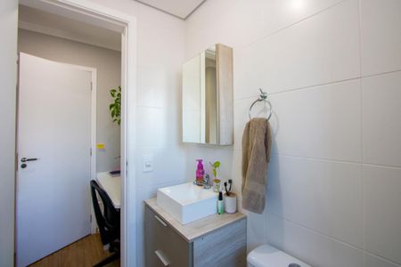 Apartamento para alugar com 60m², 2 quartos e 2 vagasBanheiro do quarto 1