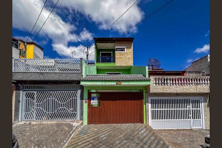 Casa para alugar com 220m², 3 quartos e 3 vagasFachada