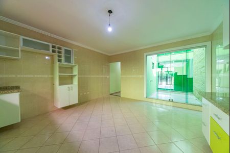 Casa para alugar com 220m², 3 quartos e 3 vagasCozinha 