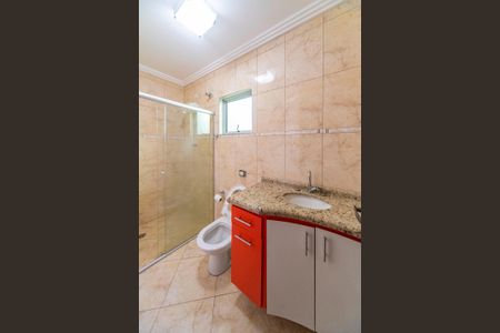 Casa para alugar com 220m², 3 quartos e 3 vagasBanheiro 2