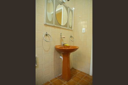 Casa à venda com 170m², 2 quartos e 2 vagasBanheiro -Casa 1 