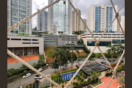 Apartamento à venda com 77m², 2 quartos e 2 vagasVista da janela