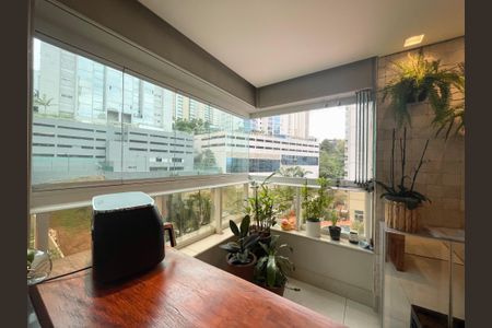 Apartamento à venda com 77m², 2 quartos e 2 vagasVaranda