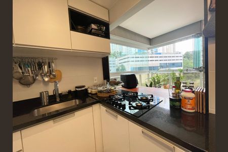 Apartamento à venda com 77m², 2 quartos e 2 vagasCozinha