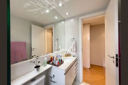 Apartamento à venda com 77m², 2 quartos e 2 vagasCozinha
