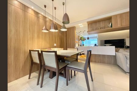 Apartamento à venda com 77m², 2 quartos e 2 vagasSala