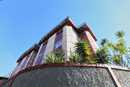 Apartamento à venda com 90m², 3 quartos e 1 vaga Apartamento à venda com 90m², 3 quartos e 1 vagaFachada
