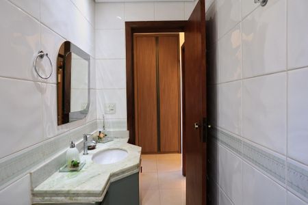 Apartamento à venda com 90m², 3 quartos e 1 vaga Apartamento à venda com 90m², 3 quartos e 1 vagaBanheiro