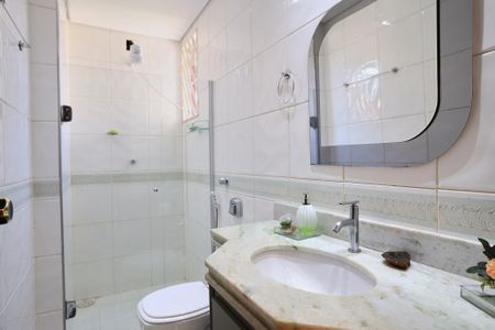 Apartamento à venda com 90m², 3 quartos e 1 vaga Apartamento à venda com 90m², 3 quartos e 1 vagaBanheiro