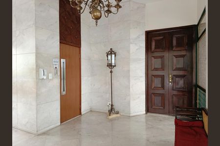 Apartamento à venda com 313m², 3 quartos e 2 vagasHall social