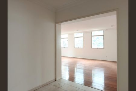Apartamento à venda com 313m², 3 quartos e 2 vagasHall