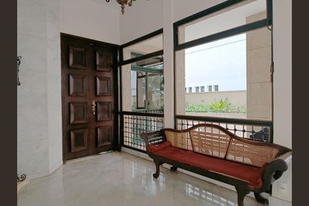 Apartamento à venda com 313m², 3 quartos e 2 vagasHall social