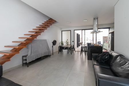 Sala de casa à venda com 3 quartos, 150m² em Lapa, São Paulo
