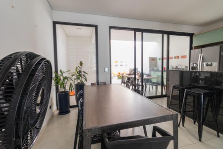 Casa à venda com 150m², 3 quartos e 3 vagasSala