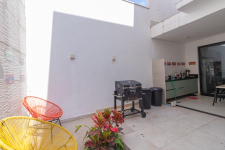 Casa à venda com 150m², 3 quartos e 3 vagasQuintal