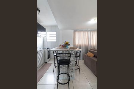 Casa para alugar com 40m², 1 quarto e sem vaga