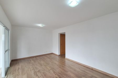 Apartamento para alugar com 107m², 3 quartos e 2 vagas Apartamento para alugar com 107m², 3 quartos e 2 vagasSala