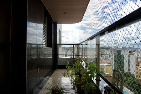 Apartamento à venda com 164m², 4 quartos e 2 vagasVaranda da Sala