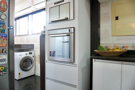 Apartamento à venda com 164m², 4 quartos e 2 vagasCozinha