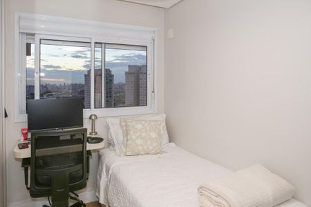 Apartamento à venda com 80m², 2 quartos e 2 vagasQuarto