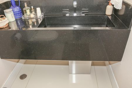 Apartamento à venda com 80m², 2 quartos e 2 vagasLavabo