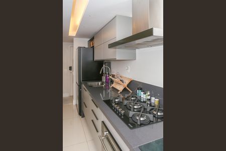 Apartamento à venda com 80m², 2 quartos e 2 vagasCozinha e Área de Serviço