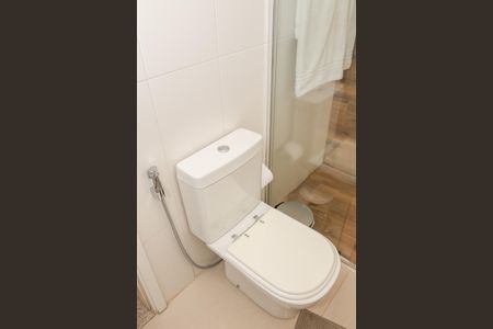 Apartamento à venda com 80m², 2 quartos e 2 vagasBanheiro da Suíte
